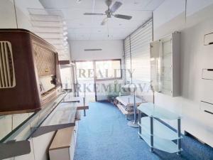 Pronájem obchodního prostoru, České Budějovice - České Budějovice 7, Strádova, 22 m2