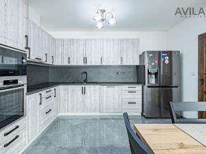 Prodej komerční nemovitosti, Benešov, Masarykovo náměstí, 256 m2