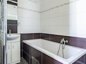 Prodej komerční nemovitosti, Benešov, Masarykovo náměstí, 256 m2