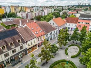 Prodej komerční nemovitosti, Benešov, Masarykovo náměstí, 256 m2