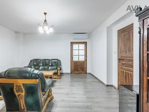 Prodej komerční nemovitosti, Benešov, Masarykovo náměstí, 256 m2