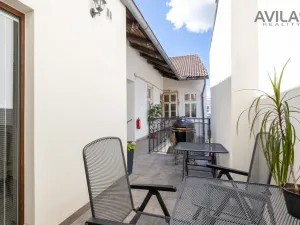 Prodej komerční nemovitosti, Benešov, Masarykovo náměstí, 256 m2