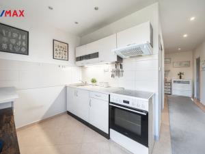 Prodej bytu 2+1, Praha - Kamýk, Zárubova, 54 m2