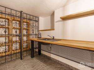 Prodej vícegeneračního domu, Krajková, 250 m2