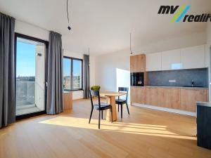 Prodej bytu 1+kk, Praha - Hrdlořezy, V třešňovce, 35 m2