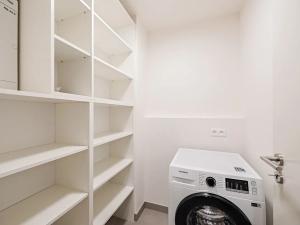 Pronájem bytu 2+kk, Praha - Strašnice, Počernická, 54 m2