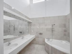 Prodej ordinace, Křižanov, Benešovo náměstí, 530 m2