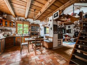 Prodej restaurace, Stařeč, Nádraží, 130 m2