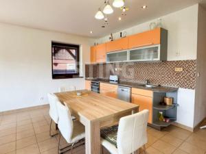 Prodej rodinného domu, Albrechtice, 217 m2