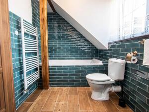 Prodej obchodního prostoru, Břežany I, 590 m2