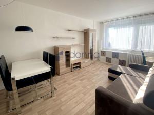Pronájem bytu 2+kk, Praha, Zvoncovitá, 54 m2