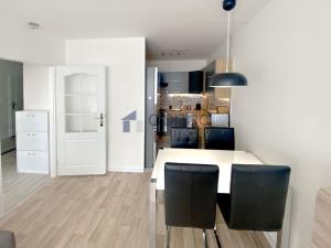 Pronájem bytu 2+kk, Praha, Zvoncovitá, 54 m2