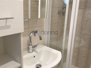 Pronájem bytu 2+kk, Praha, Zvoncovitá, 54 m2