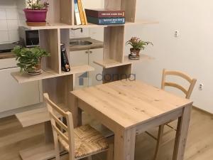 Pronájem bytu 1+kk, Praha, Slezská, 29 m2