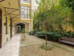 Pronájem atypického bytu, Praha - Staré Město, Liliová, 62 m2