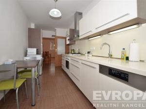 Pronájem bytu 3+1, Karlovy Vary, náměstí Dr. M. Horákové, 81 m2