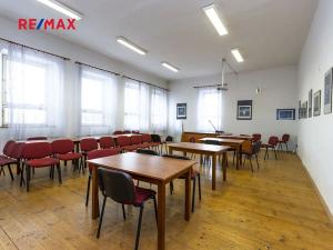 Prodej výrobních prostor, Dašice, náměstí T. G. Masaryka, 2490 m2