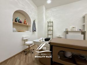 Pronájem komerční nemovitosti, Ostrava, Poštovní, 28 m2