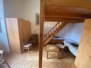 Pronájem bytu 1+kk, Praha - Malá Strana, Všehrdova, 25 m2