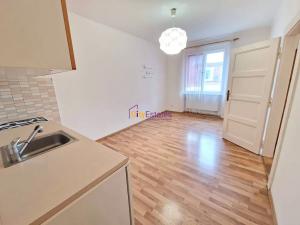 Pronájem bytu 2+kk, Praha - Košíře, Cetyňská, 49 m2