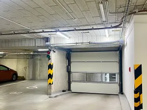 Pronájem garážového stání, Praha - Žižkov, Olgy Havlové, 15 m2