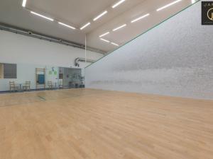 Pronájem kanceláře, Buštěhrad, Náměstí, 576 m2