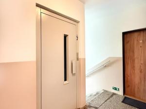 Pronájem bytu 3+1, Teplice - Trnovany, U Červeného kostela, 77 m2