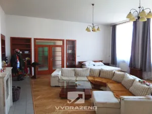 Prodej obchodního prostoru, Dolní Kounice, Hlavní, 400 m2