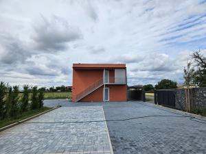 Pronájem skladu, Praha, Všetatská, 146 m2