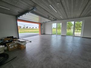 Pronájem skladu, Praha, Všetatská, 146 m2