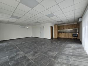 Pronájem skladu, Praha, Všetatská, 146 m2