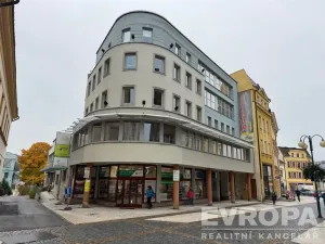 Pronájem obchodního prostoru, Jablonec nad Nisou, Komenského, 19 m2