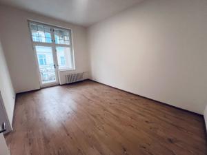 Prodej bytu 2+1, Karlovy Vary, Koptova, 76 m2