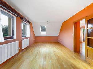 Pronájem rodinného domu, Praha - Křeslice, Pod ovčínem, 300 m2