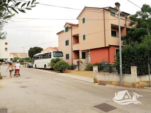 Prodej vícegeneračního domu, Vodice, Chorvatsko, 1230 m2