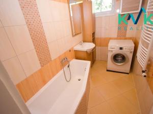 Prodej bytu 4+1, Ostrov, Lipová, 125 m2