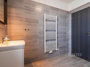 Pronájem bytu 2+kk, Uherské Hradiště, Jabloňová, 56 m2