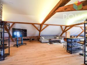 Pronájem atypického bytu, Beroun, Lidická, 200 m2