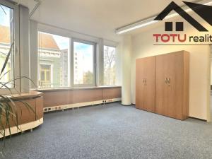 Pronájem kanceláře, Chrudim, Palackého třída, 67 m2