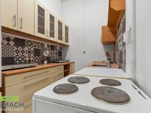 Pronájem ubytování, Uherské Hradiště, náměstí Republiky, 92 m2