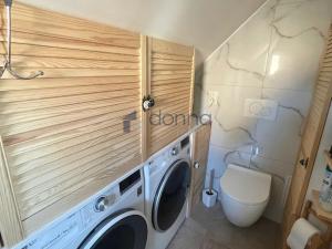 Pronájem bytu 1+kk, Praha, Zbuzanská, 30 m2