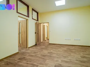Pronájem kanceláře, Opava, 162 m2