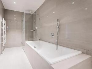 Pronájem bytu 5+kk, Praha - Smíchov, Holečkova, 322 m2