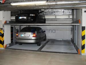 Pronájem garážového stání, Praha - Vršovice, Přípotoční, 15 m2