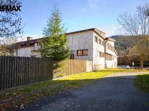 Prodej ubytování, Velké Karlovice, 1770 m2