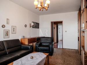 Prodej bytu 3+1, Praha - Kobylisy, Luhovská, 74 m2