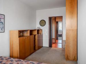 Prodej bytu 3+1, Praha - Kobylisy, Luhovská, 74 m2