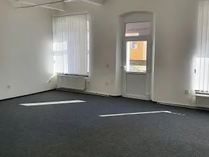 Pronájem obchodního prostoru, Havlíčkův Brod, Beckovského, 60 m2