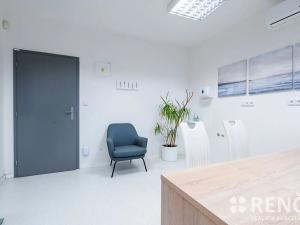 Pronájem kanceláře, Brno, Slovákova, 129 m2