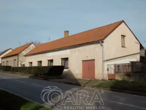 Prodej rodinného domu, Milovice - Benátecká Vrutice, 300 m2